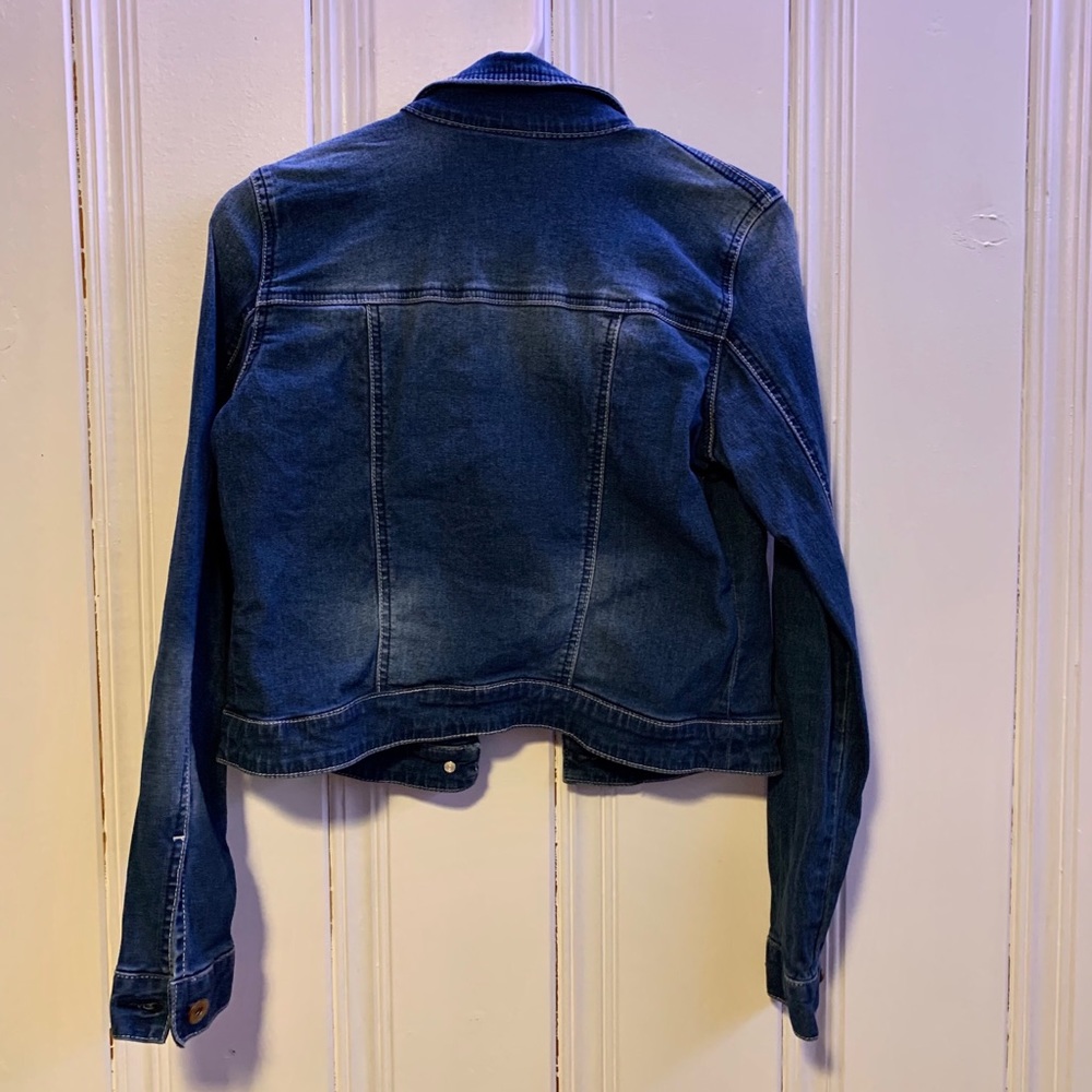 ☮️Cheap Jean Jacket☮️ - Picture 3 of 6